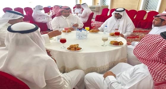 بالصور.. مستشفى اليمامة يقيم حفل معايدة لمنسوبيه