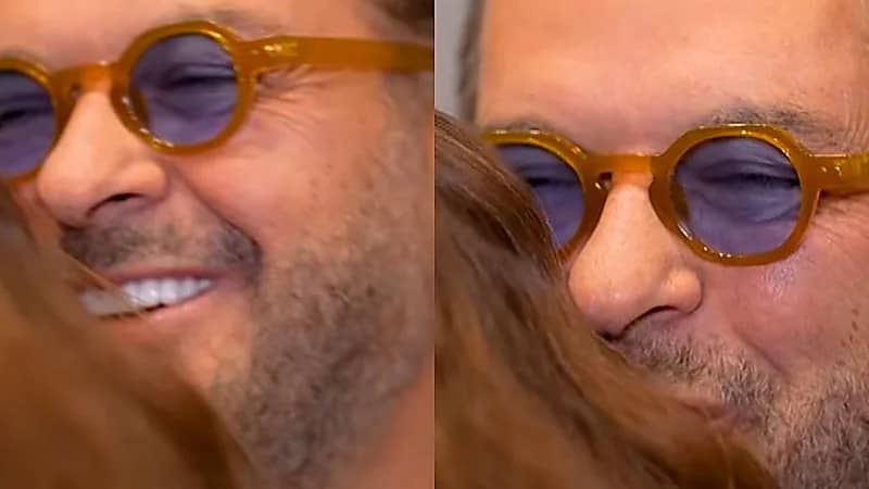 راغب علامة يفاجئ مراسلة بقبلة على الهواء .. فيديو