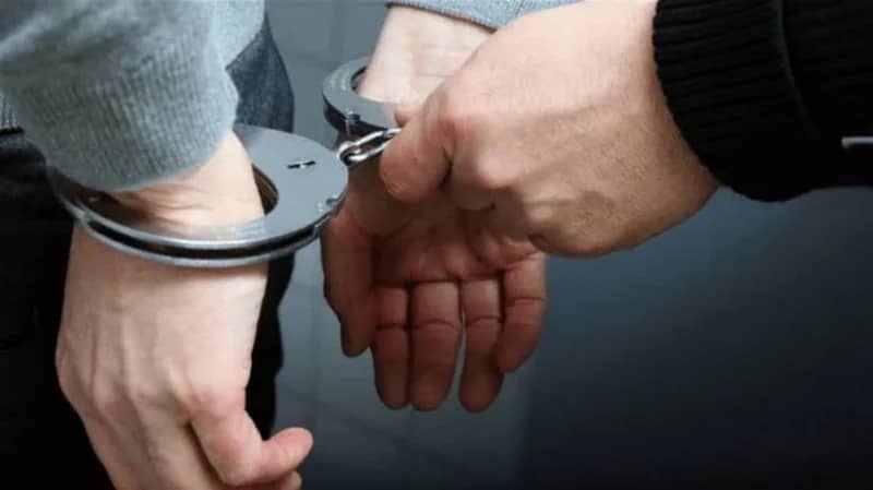 سيدة وابنها يحاولان قتل الأب للاستيلاء على الإرث