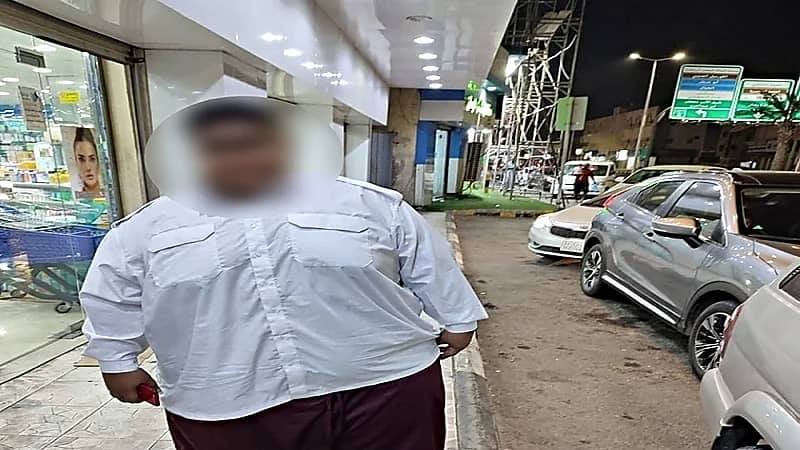 حارس أمن يتيم يعاني من السمنة المفرطة ويناشد علاجه
