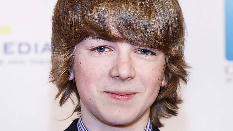 فنان شاب يقتل والدته رميًا بالرصاص