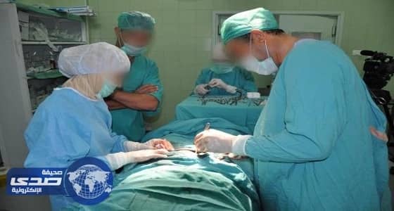 استخراج زجاجة من مؤخرة شاذ جنسيا بالمغرب