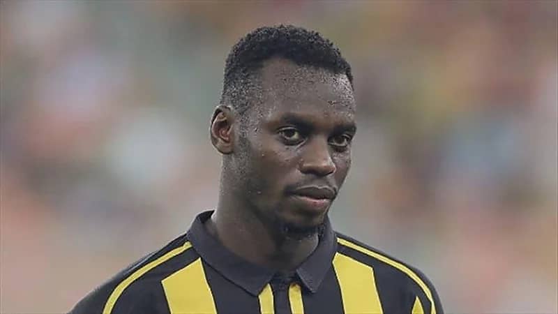 سر وجود ثقوب وفراغات في جنوط السيارات