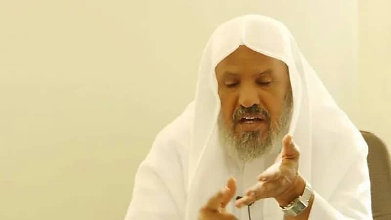 "عبدالله الطيار" يوضح الأعمال المشروعة وقت النحر (فيديو)