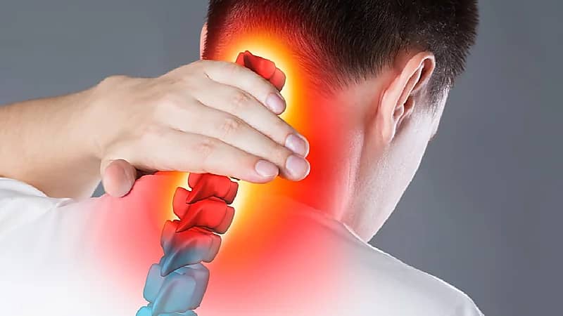 بالفيديو .. تمارين مفيدة للحد آلام الرقبة النصية