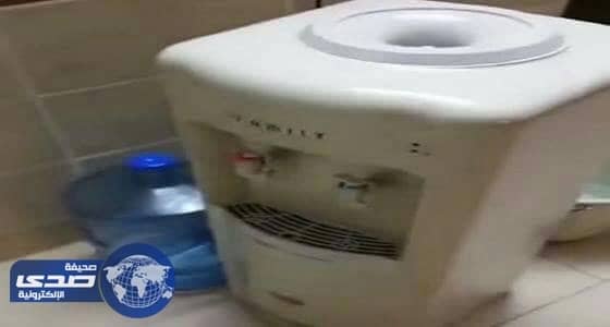 بالفيديو .. أفضل طريقة لتنظيف برادات الماء