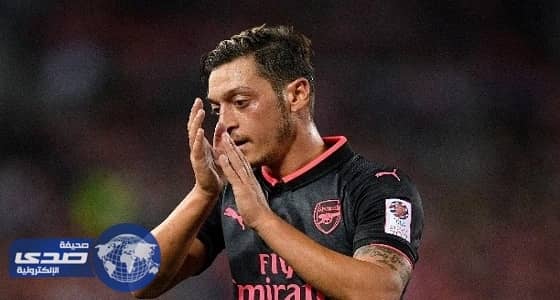  أوزيل يبدي رغبته في الاستمرار في الدوري الانجليزي 