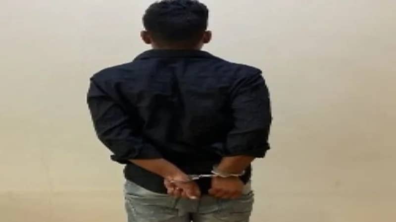 القبض على مقيم ظهر في مقطع فيديو منافيًا للآداب العامة