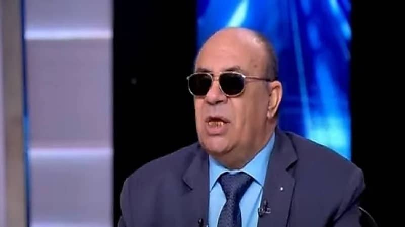 شاب: "أفكر في النساء أثناء صلاتي فهل تبطل؟".. ومبروك عطية يرد