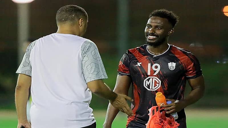 حسم موقف مهاجم الأهلي "مجرشي" من المشاركة أمام الفتح 