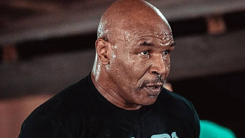 تايسون: ربحت 30 مليون دولار من عضة أذن هوليفيلد