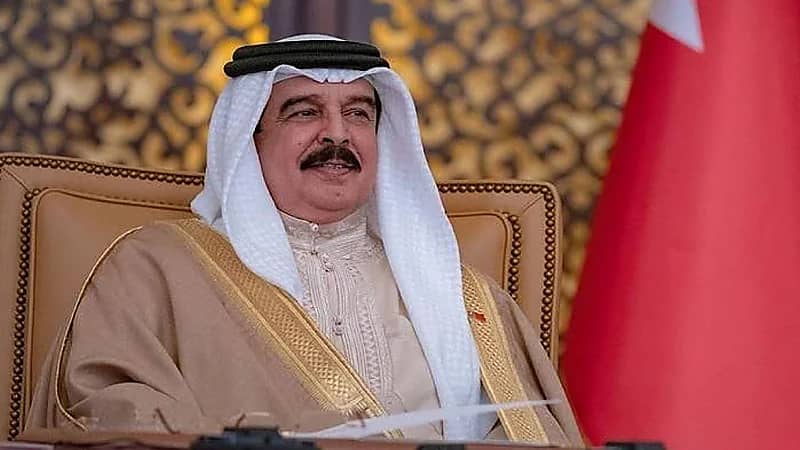 الملك حمد بن عيسى يغادر البحرين متوجهًا إلى جدة