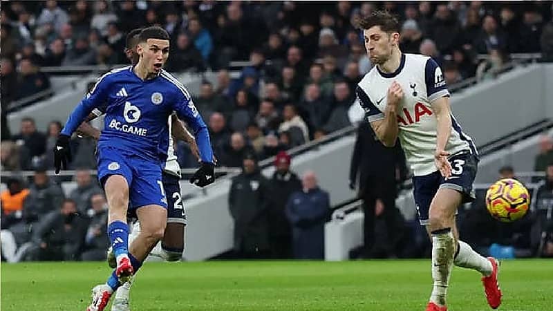 ليستر سيتي يهزم توتنهام بثنائية