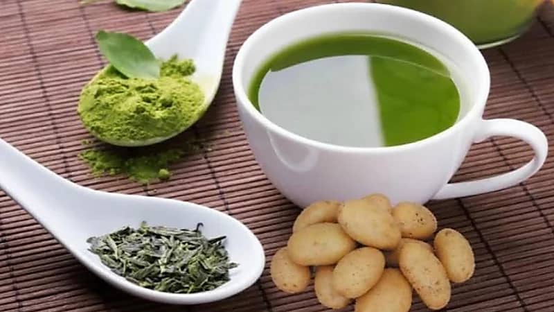 خبراء تغذية يكشفون 4 مشروبات طبيعية تقي الكبد من الأمراض