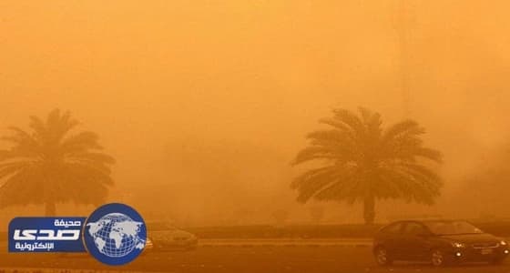 تحذير من أتربة مثارة تتسبب في شبه انعدام الرؤية على سكاكا ودومة الجندل