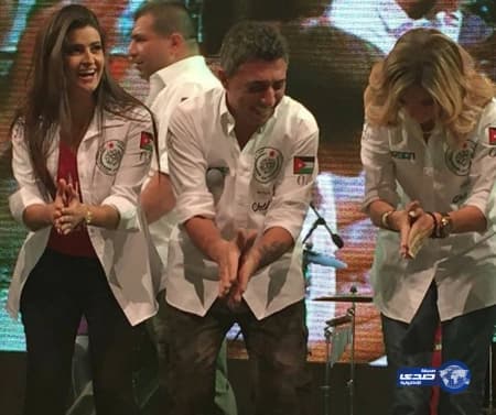 "لوتس" تقدم سيارة رياضية جديدة بتصميم فريد (صور)