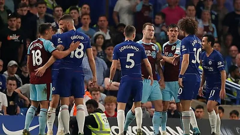 التعادل الإيجابي يخيم على مواجهة تشيلسي وبيرنلي