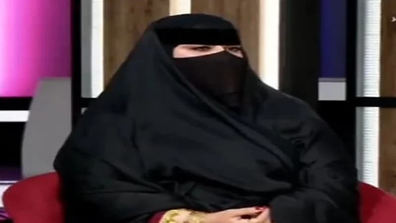 مختصة تتحدث عن شراء النساء البراقع والأزياء الشعبية رغم ارتفاع الأسعار "فيديو" 