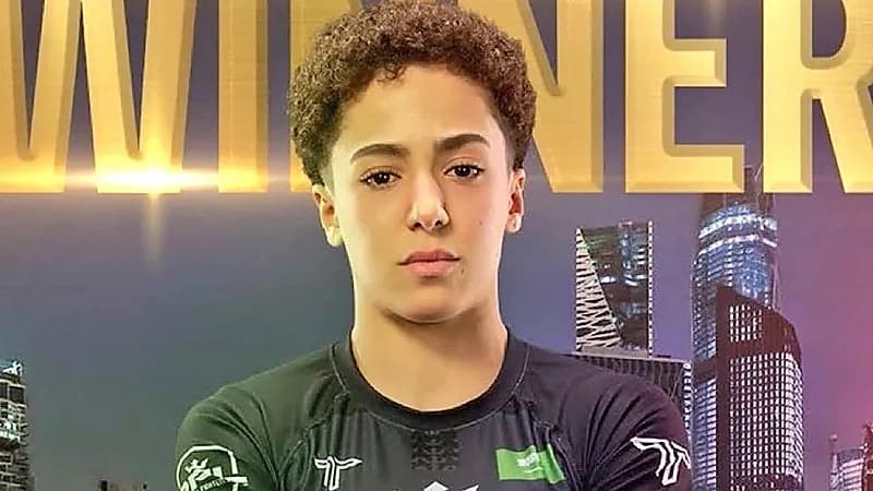 هتان السيف تخرج عن صمتها وترد على اتهامها بشراء خصومها .. فيديو