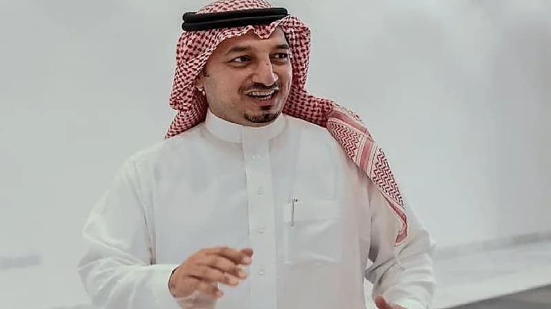 "المسحل" يشجع الهلال ويوجه رسالة لـ"بن نافل"