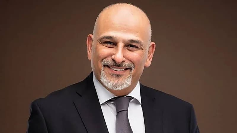 جمال سليمان يتحدث عن مهنته قبل التمثيل