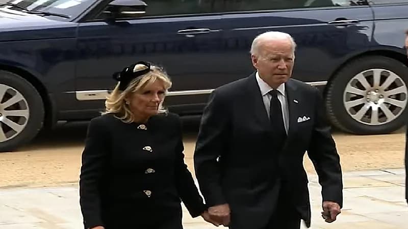 شاهد .. بايدن وزوجته يتعرضان لموقف محرج في جنازة الملكة إليزابيث