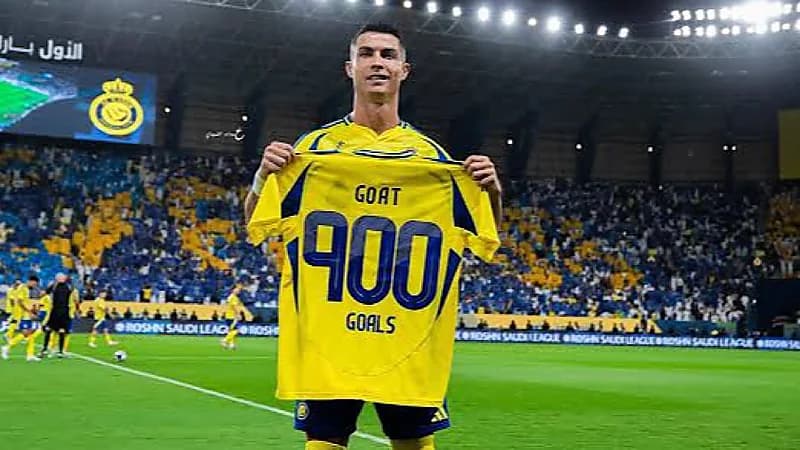 رونالدو يصبح مليارديرًا رسميًا