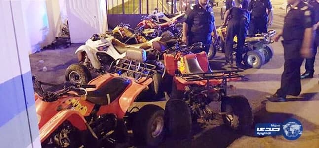 مذيعة تبكي على الهواء متأثرة بالأزمة الأوكرانية