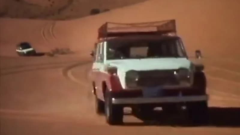 مشهد نادر يوثق عملية نقل التغذية المدرسية لإحدى قرى الزلفي في السبعينات .. فيديو