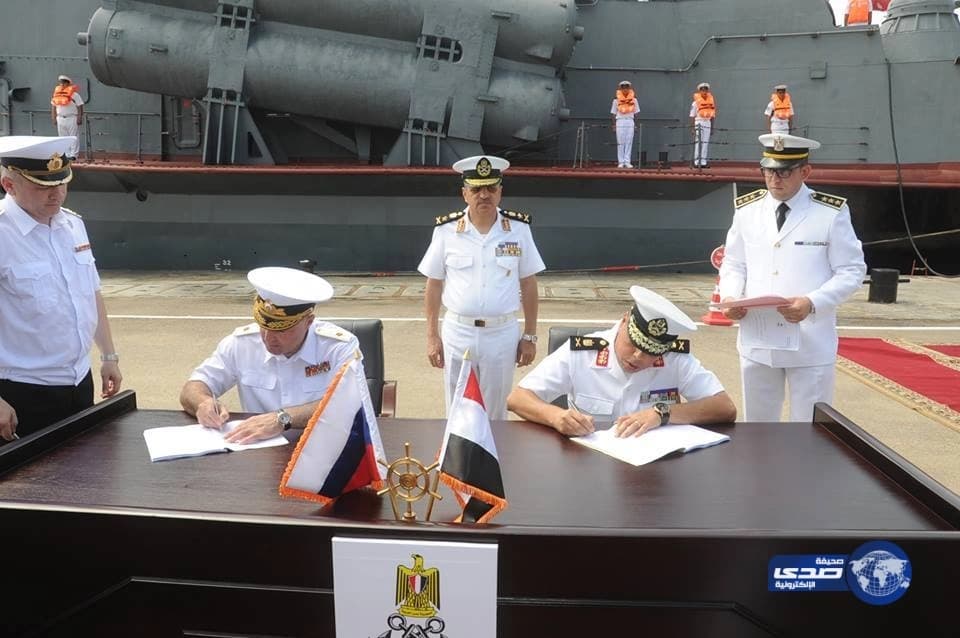 بالصور : مصر تتسلم لنش الصواريخ الهجومى الروسى