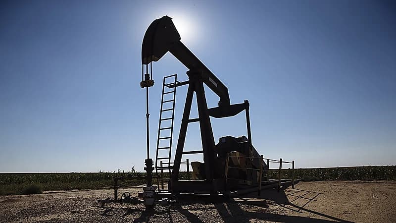 النفط يتجاوز 72 دولاراً للمرة الأولى منذ عامين