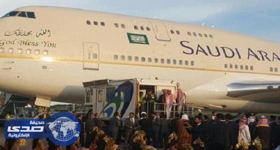 بالفيديو.. وصول خادم الحرمين جزيرة بالي الإندونيسية في إجازة لعدة أيام