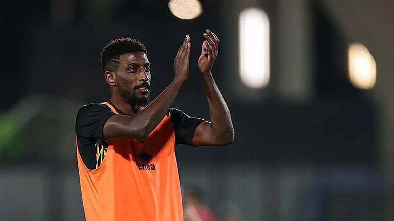 الشباب‬⁩ يبعث أدله جديدة للتحكيم في قضية شراحيلي تحول اتجاه القرار