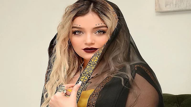 مشهورة جزائرية تفقد الوعي أثناء محاكمتها في الجزائر