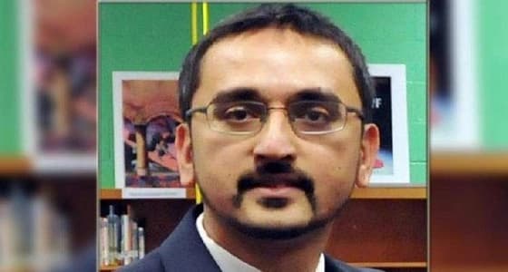 لأول مرة.. أمريكي مسلم يؤدي القسم على المصحف