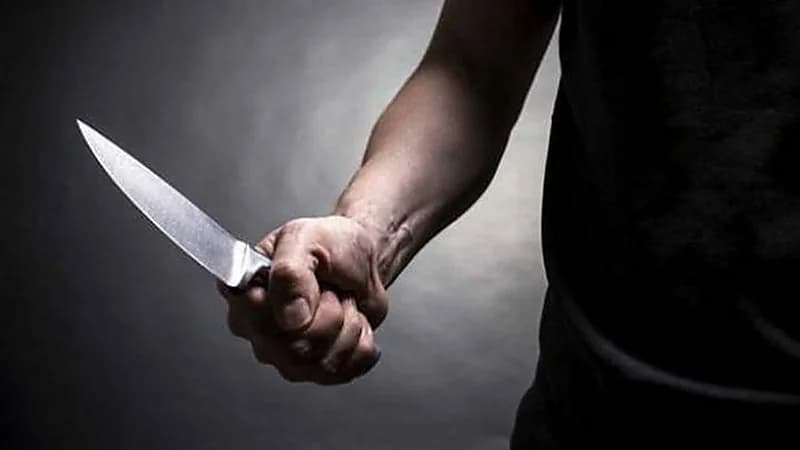 رجل يحاول قتل حبيبته بعد طلبها الانفصال
