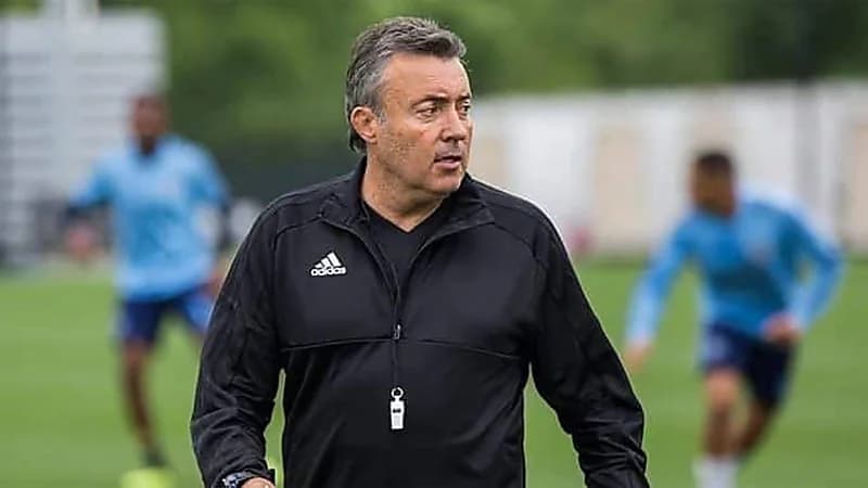 النصر يقترب من ضم "تورنت" لتدريب الفريق بعد رحيل مينيز