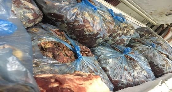 بالصور.. لحوم متعفنة تتسبب في اغلاق مطبخ شهير بأبها