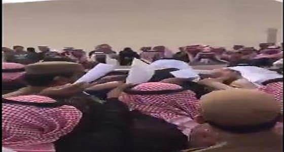 بالفيديو..رد فعل قوي من المواطنين بعد تجاهل وزير الصحة لشكاويهم