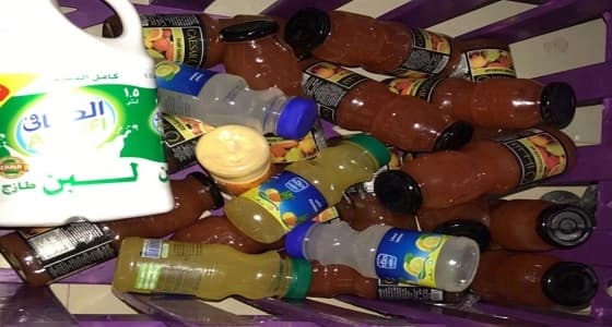 بالصور.. مصادرة كمية كبيرة من المواد الغذائية في بارق