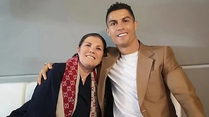 رونالدو ينتقل إلى قصره الجديد في الرياض