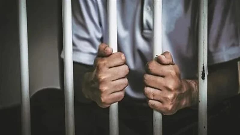 أب يعترف بقتل ابنه الصغير ضرباً