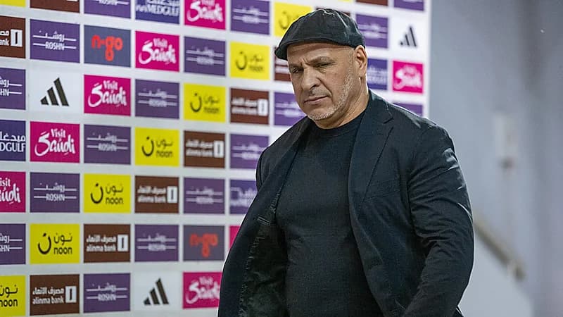 فرحة جنونية لـ بن زكري بعد بقاء نادي الأخدود .. فيديو