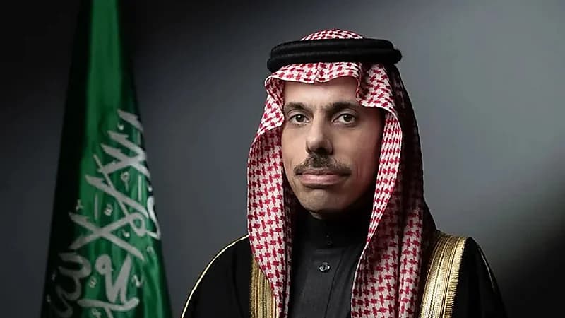 وزير الخارجية ونظيره الإيراني يناقشان المستجدات الإقليمية