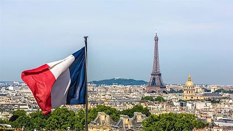 طبيب يعتدي جنسيًّا على 299 طفلاً خلال فحصهم