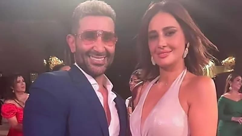 حلا شيحة تثير الجدل بعد ظهورها ممسكة بيد أحمد سعد