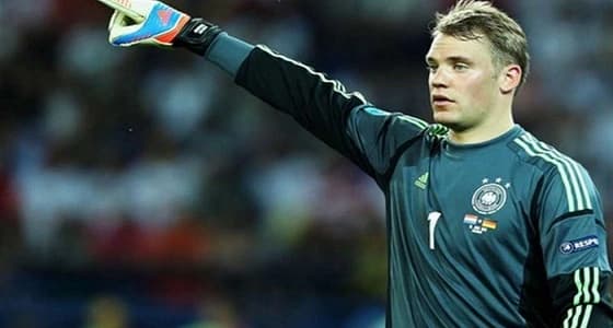 نوير يقترب من العودة لحراسة عرين ألمانيا