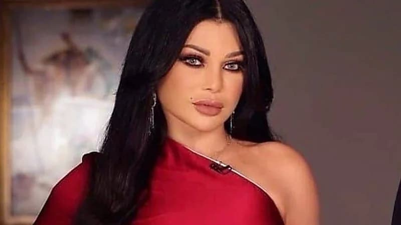 شاهد.. هيفاء وهبي تستعرض أنوثتها بإطلالة جذابة 