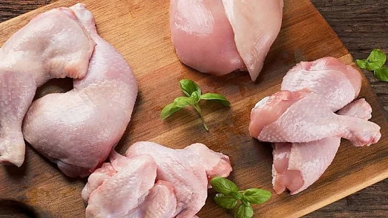 4 أجزاء من الدجاجة لاينصح بتناولها