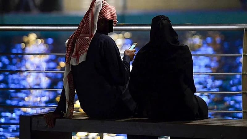 السلمان: أصعب موقف للزوجة عندما يتابع زوجها تطبيقات الانحراف الجنسي